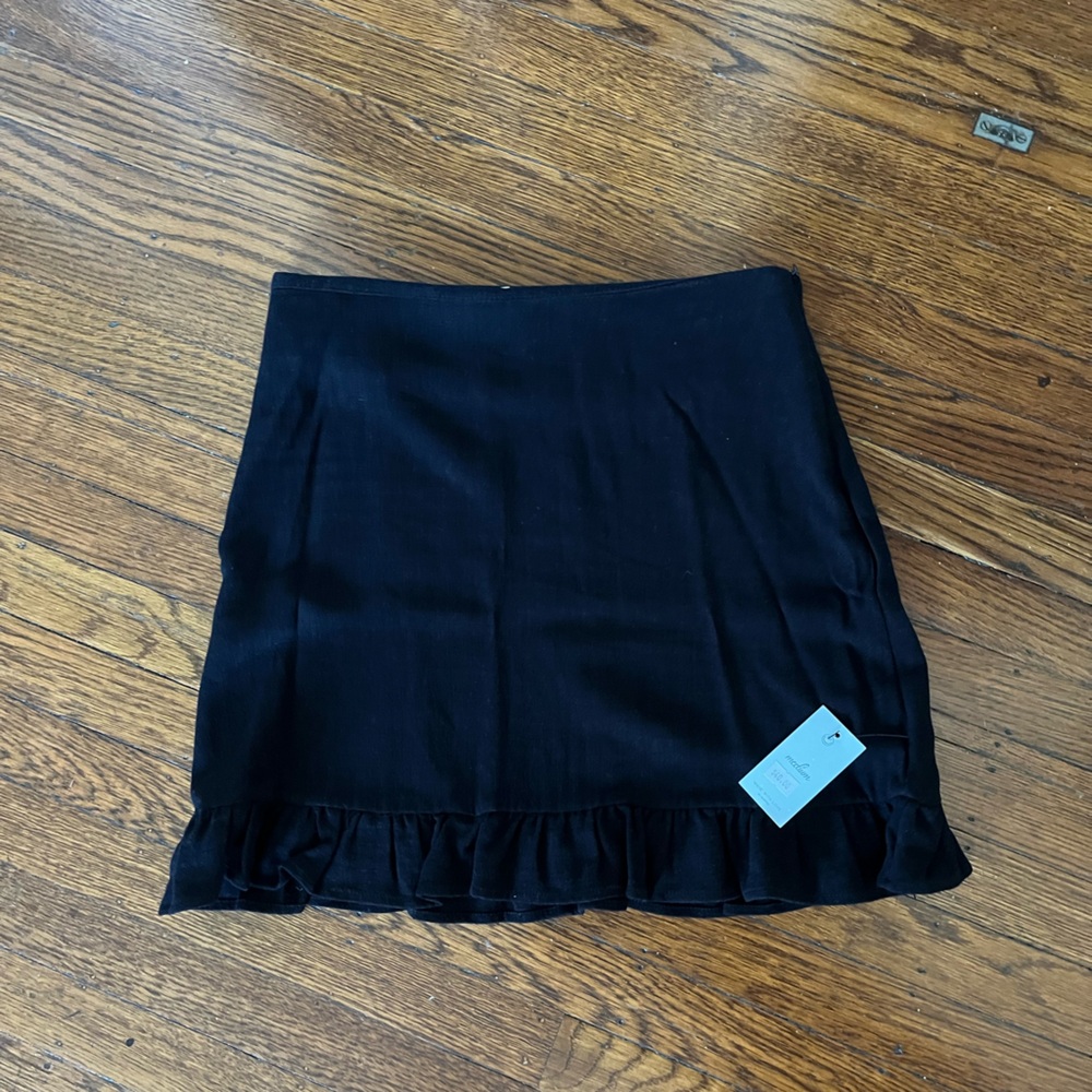 NWT Audrey 3+1 Black Linen Ruffle Mini Skirt!